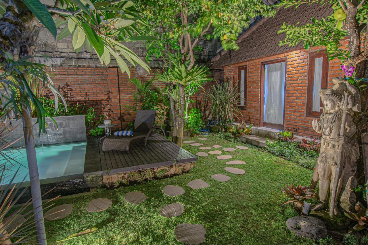 Tirta Bali Villa Jimbaran Exterior foto