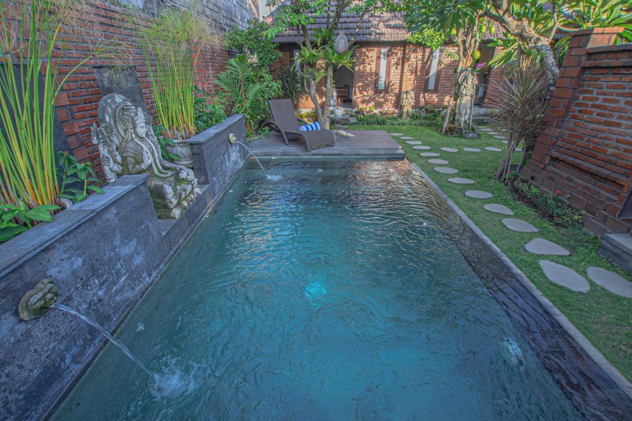 Tirta Bali Villa Jimbaran Exterior foto