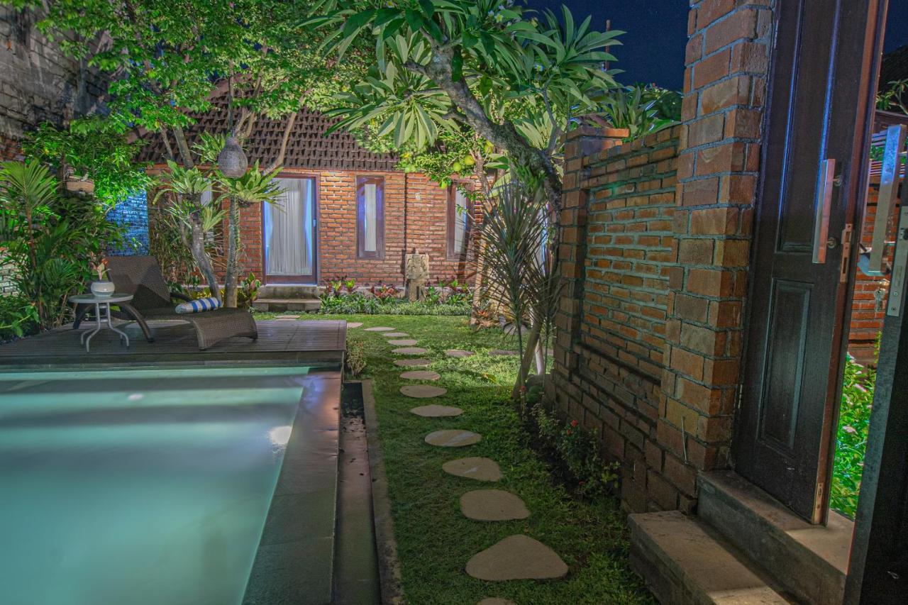 Tirta Bali Villa Jimbaran Exterior foto